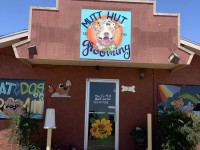 Amber's Mutt Hutt Logo